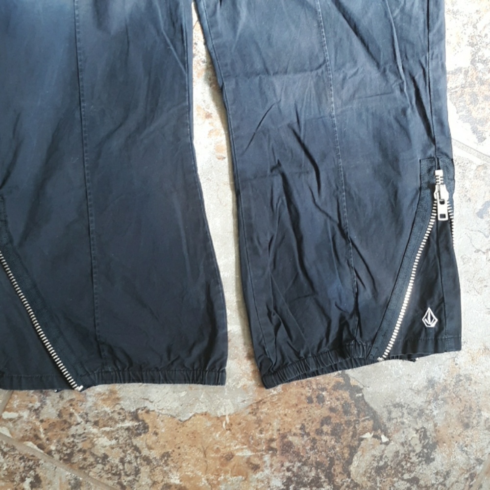 Volcom capris - Picture 3 of 4
